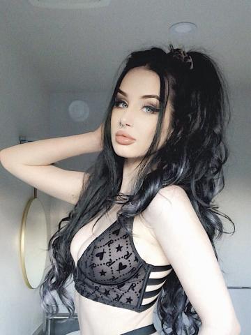 Проститутка Риана